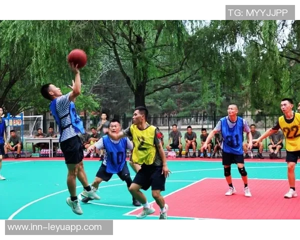 弗拉格分享与兄长共聚时光感受篮球带来的快乐与团结