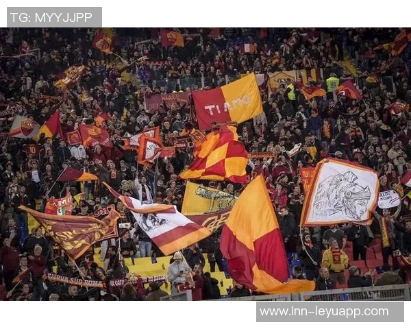 罗马球迷看台致敬德罗西表达友好情谊永不敌对
